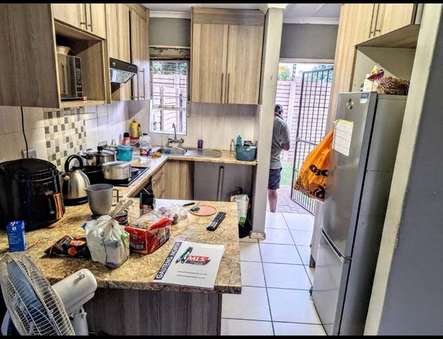 2 BEDROOM TOWNHOUSE FOR SALE IN THE ORCHARDS
